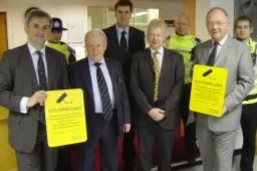 Eastleigh MP Chris Huhne, Police Community Support Officer Michelle Towle, Viking Garage owner Neil Evans, Cllr David Goodall, Cllr Bruce Tennent, PC Gavin Smith  Community Safety Partnership Manager Peter Baldry and Police Community Support Officer 