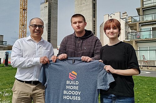 Larry Ngan, Daniel and Fry with "Build More Houses" t-shirt on The Leas, Folkestone