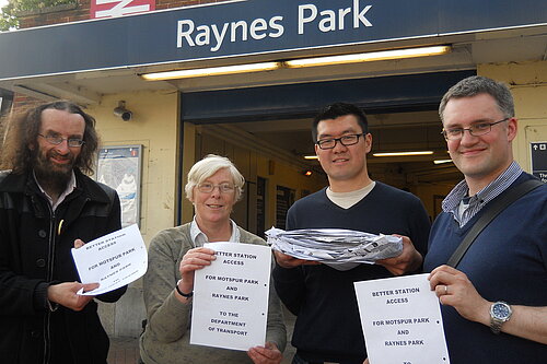 Lib Dem campaigners at Raynes Park station